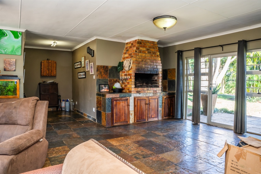 5 Bedroom Property for Sale in East London Rural Eastern Cape